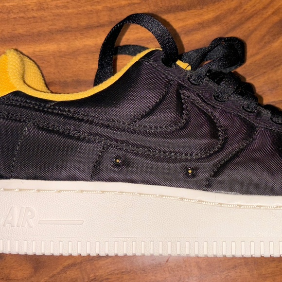 NEW NIKE AIR FORCE 1 - Picture 10 of 11